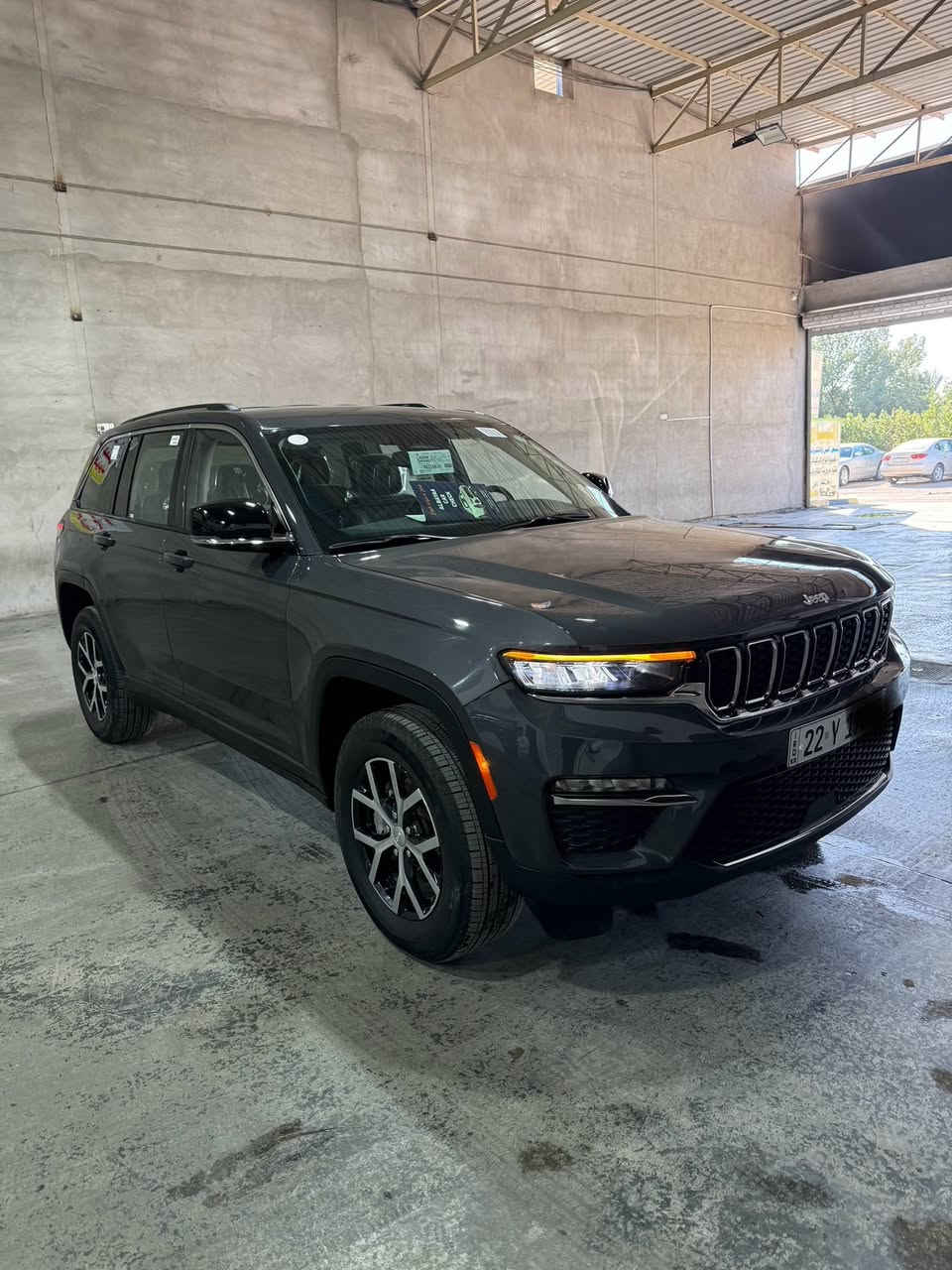 السلام عليكم
من رخصة الادمن المحترم 
للبيع او مراوس باقل 
جيب 🚙 غراند شيروكي. 2023. لمتددد فول ماعدا الفتحه. 5 راكب 
محرك 3600 (v6) مكفول 
كير. كفاله 
شواصي كفاله 
لغود كفاله
ايرباك كفاله
تشغيل عن بعد
توقف ذاتي
رادار عدد 3
جنطه كهربائيه 
فور ويل 4/4
كير ماوس
شاشه كبيره
كراسي جلد اماميه كهربائيه مع تدفئة 
الحادث. جاملغ امامي تبديل
مع صبغ صفحه الصدر 3 قطع صبغ 
دواخل كفاله 
تكم كفاله 
سياره ماشيه 12800 اخت الزيرو
رقم. اربيل.  وكاله. او تحويل 
متوفر صور الحادث. بجم كبس
مع سونار
السعر. 33$.  بيه مجال بسيط
مكان.  السياره. بغداد. الكرخ 
للاستفسار 
***********
