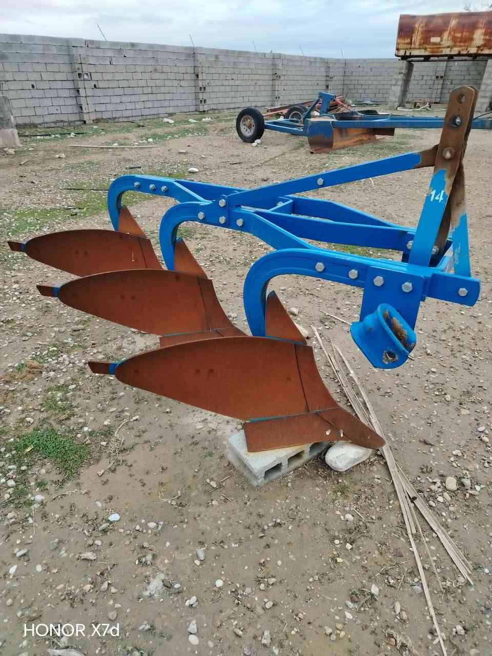 السلام عليكم فيدان للبيع حج مالته 14 السعر ماله 15 ورقه بيها مجال ***********
