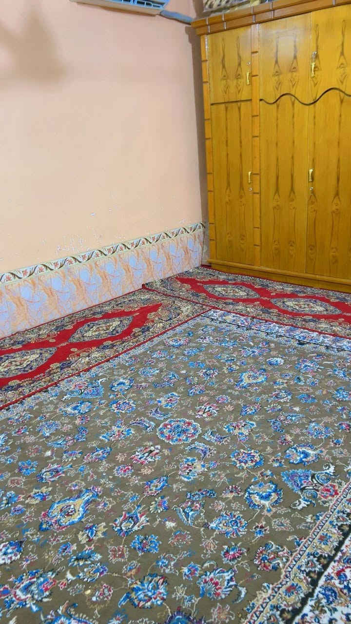 📍 العنوان: قرب مجمع بيسان على شارع عريض وجه البيت على حائط المجمع
المساحة: 200 م²
طابقين كونكريت + مشتمل مفصول عن البيت 
🔹 تفاصيل البيت:
• 3 غرف نوم
• 2 صحيات
• صالة عدد 2 استقبال كبير 
• مطبخ حار وبارد
• الطابق الأرضي: غرفة + صالة عدد 2 + استقبال كبير 
• الطابق العلوي:  غرف نوم + صالة 
المشتمل مفصول يحتوي على غرفة وصالة وصحيات
السعر 175 مليون 
للاستفسار الاتصال على الرقم 
***********
***********
