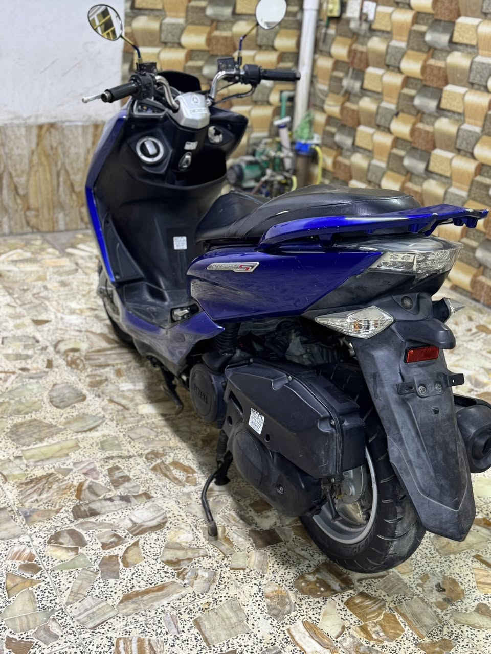 سلام عليكم دراجه ماجستى اس دراجه فول نضافه مكينه ابشرط  شلعه معدل فول مكينه ما تنسمع دراجه ما ماشيه بعدهي كهربايات كلهه شغاله اوراق كامله  تايرات دبلات جدد دراجه ما بيهه نقص برغي سعر مليون او ١٥٠ بغداد المشتل 
***********
