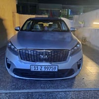 سورنتو 2019 بجم امعمر بدون دواخل سيارة نضيفة07731278676 السعر150او بيه...
