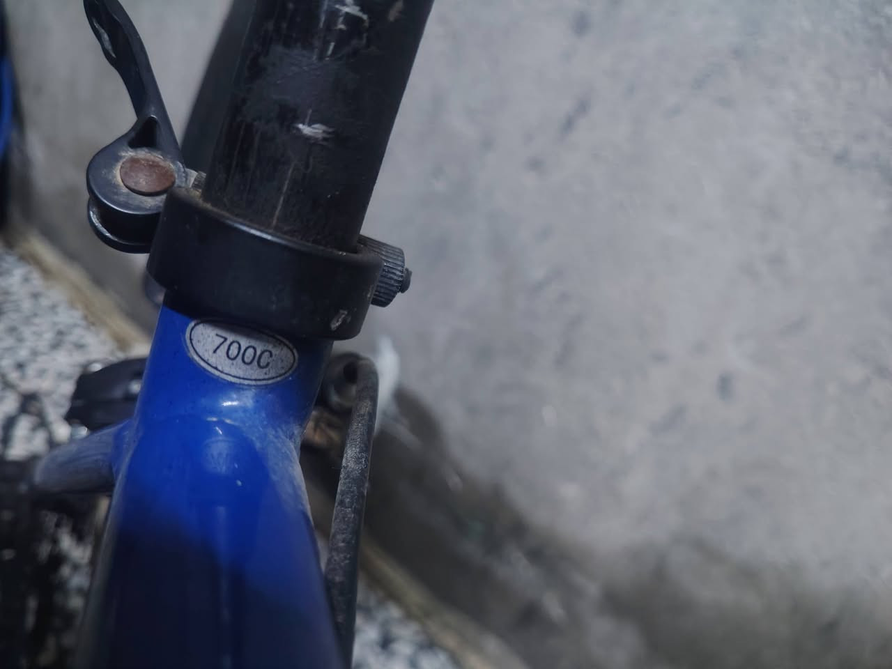 سلام عليكم ورحمة الله
بايسكل ياباني /c700 جديد صالي اسبوعين ماخذه باله البايسكل بس مال بايدر مسحوكه من تخلي البراغي  بس و موجوده هم وسعره 85الف قفل وكو توصيل جميع المحافظات العراق ***********
