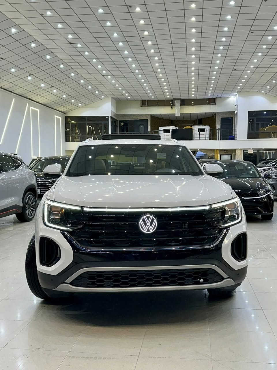 فولكس واكن آطلس كروس

مــودیل 2025 شکل جدید 

‏Volkswagen atlas cross sport  

مواصفات ، كشن تبرید و تدفئة ، صندوق شفت ، قطعتین تبرید ، بانوراما،  هرمان  رادارات امامي خلفي  و٣٦٠ درجة

ابواب خلفي بردات

ماشي 11 الف

محرك آربعة سلندر تیربو 

 صبغ جملغ خلفي صوندوق بلاد

بدون اربگ

سعر 295$

عنوان السياره اربيل 

***********
***********
