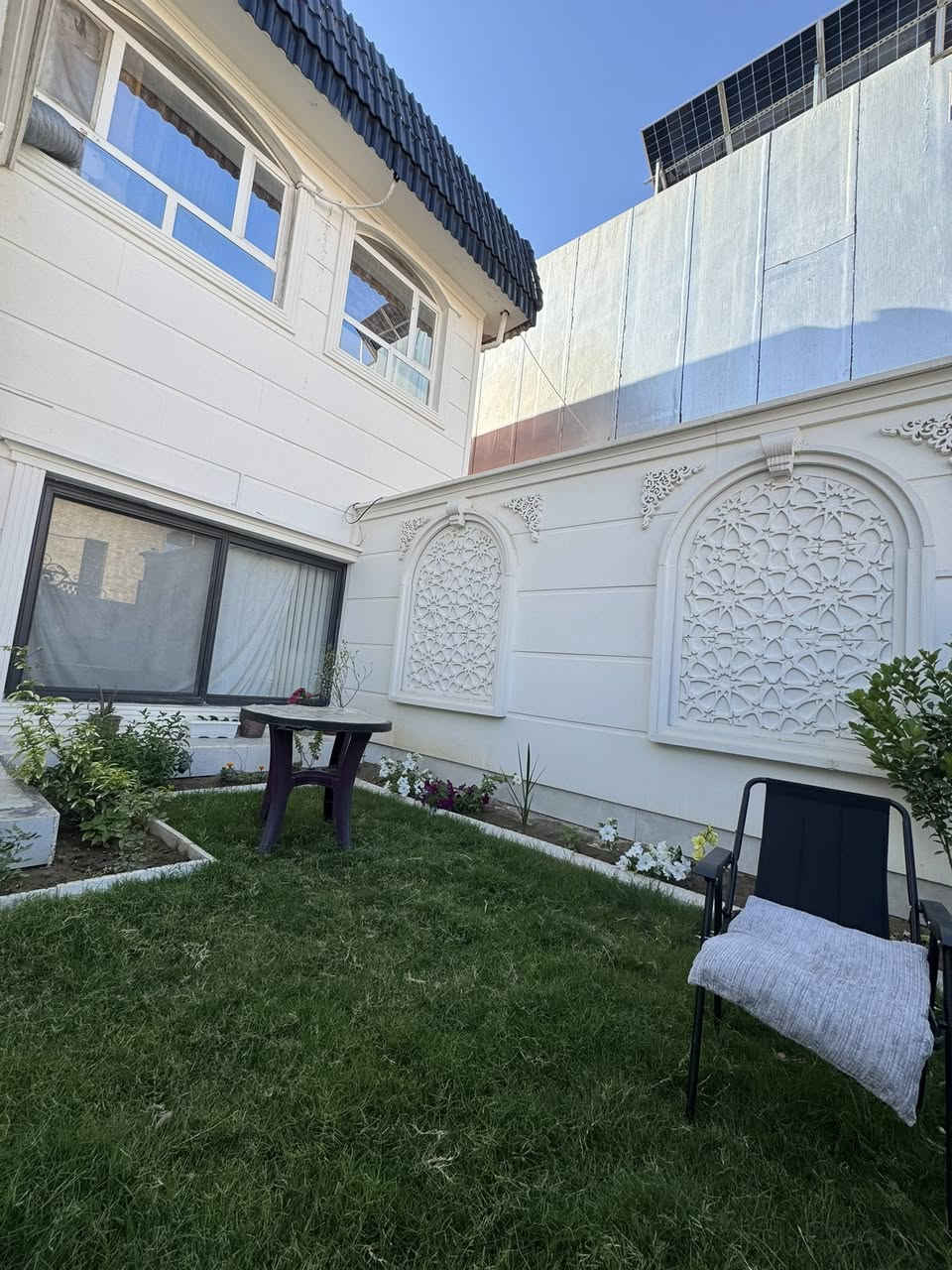 عقارات للبيع واجهة ١٢.٥ نزال ٢٠ موقع مميز مقابل جامع السلطان عبدالحميد الثاني وقريب على محطة تعبئة الخضراء طابو صرف بأسم شخص واحد للاستفسار الاتصال على الرقم 
***********
