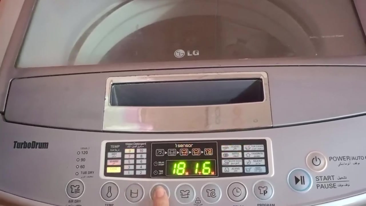 غسالة اوتوماتيك LG
وزن 10 كيلوات
حوض كبير يغسل بطانية نفرين
السعر 150 قفل 
***********
