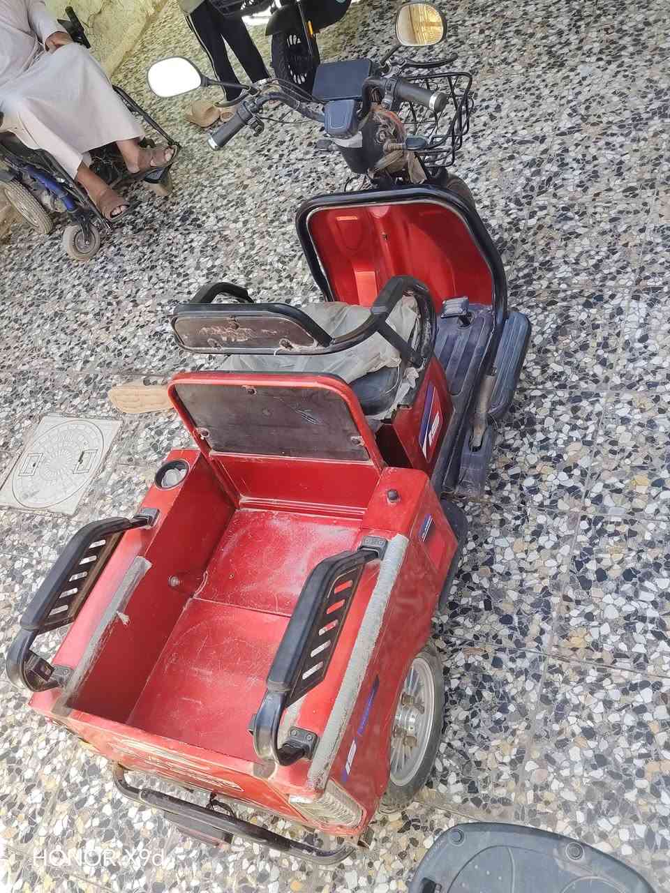 دراجه شحن للبيع 5باتريات اشاير يمين يسار دراجه مال بيت السعر ٧٥٠ المكان بغداد الزعفرانيه دور الشرطه تصلح حمل وكشن ☺️الرقم ***********
