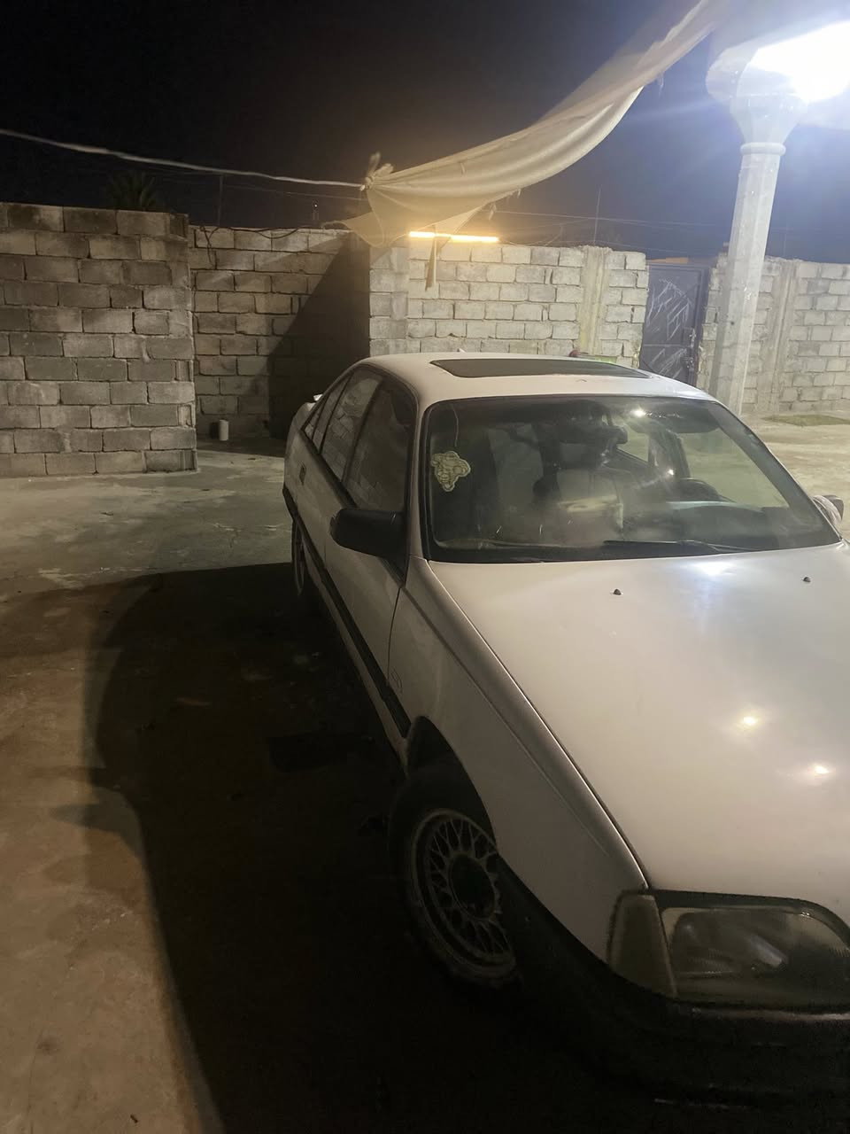 السلام عليكم اوبل اوميكا موديل ١٩٩٠ كير محرك كفاله محرك ٢٠٠٠ كهربائيات حلوه سنويه ساقطه وراعيها موجود بل انبار رقم انبار الماني تخم تاير لايتات كلها شغاله مكانها بابل مسيب سعر ٢٥ وبيها مجال رقم للاستفسار ***********
