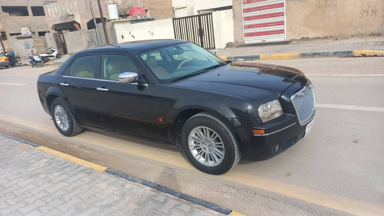 اوباما موديل 10
حداديه جديده 
تخم تاير 
مكينه وكير جدد
بيه طختين خفيفات قطعه وحده تبديل موضحات بالسونار 
سعر 115
***********
