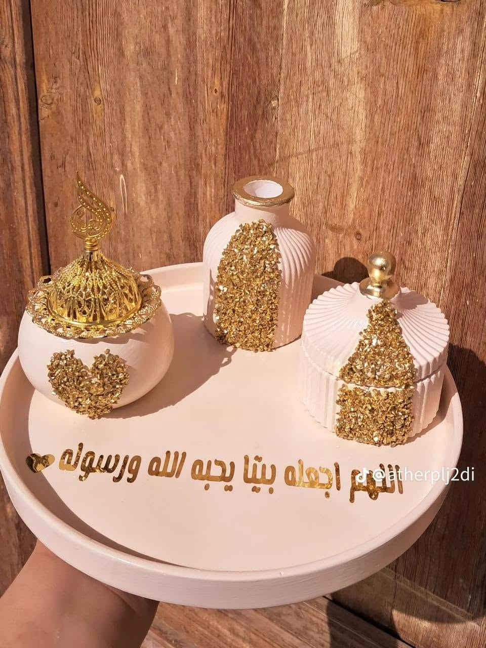 حبايب اشتغل حسب طلب زبونه وكلشي اسوي وعندي توصيل جميع محافظات ولحجز واتساب *********** وع انسته هم _shmwmtrh وحالين مسويه تخفيضات
