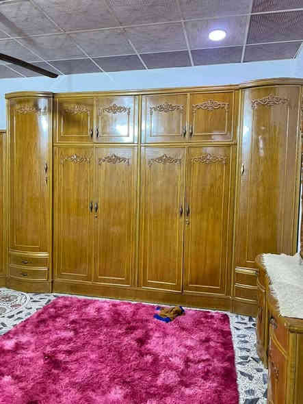 السلام عليكم غرفه اخشاب درجه اولى صاج داخل خارج للبيع السعر ٩٠٠ الاتصال على الرقم ***********
