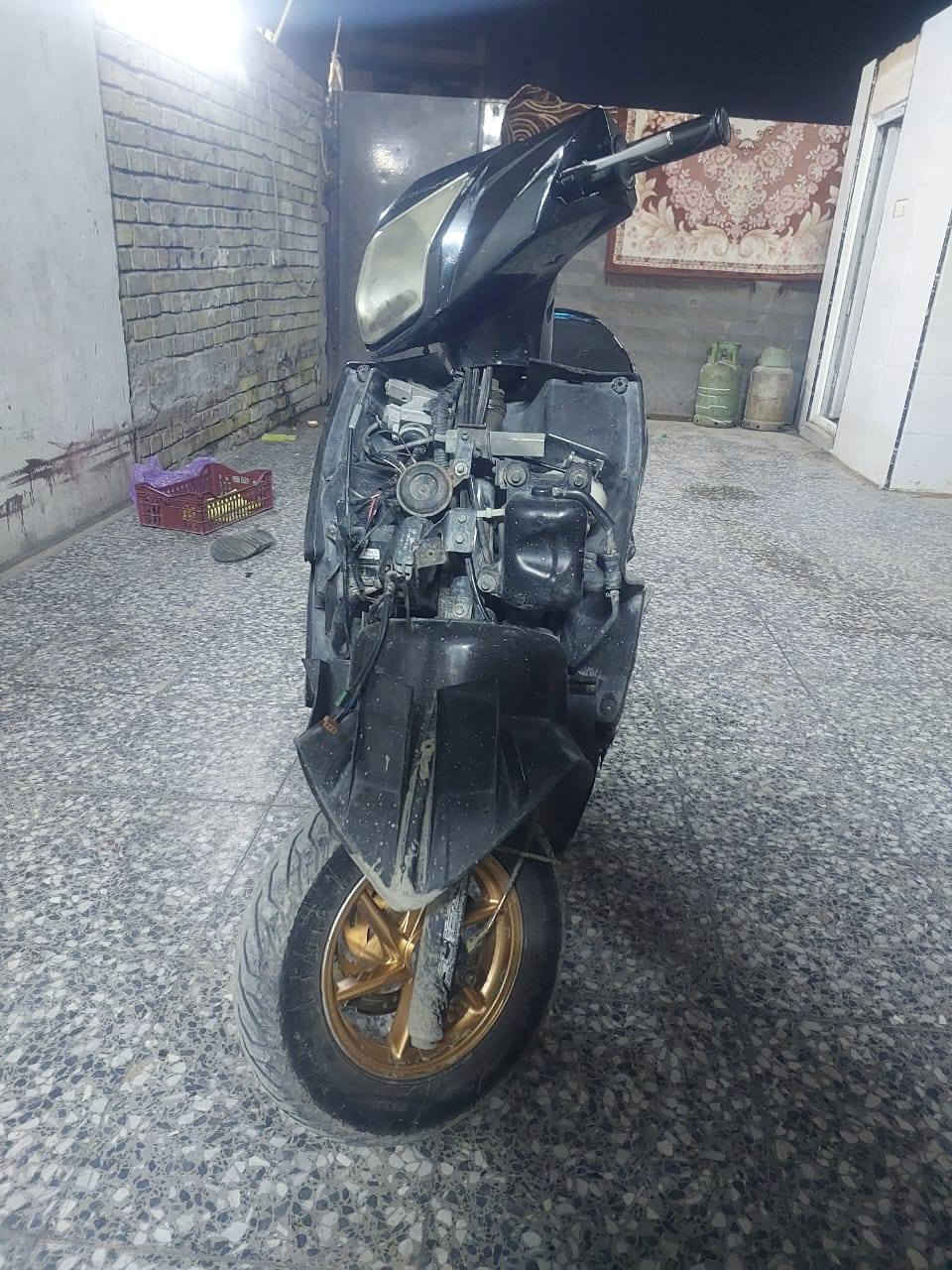 سلام عليكم جي ار رايده ٤٢٥الف محركه نضيفه ***********
