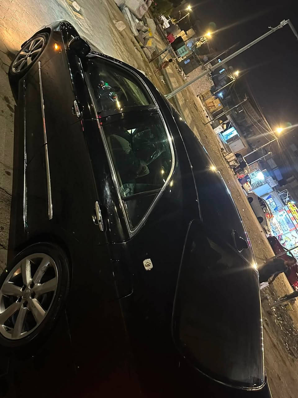 عمي الشراي فقط فدوه اروحلكم
شاهينه كراون جديده مكينه وكير جيس تبريد ثلج
لايت زنون
تبريد خلفي بصمه فول عده الفتحه
لون اسود دوات دوات السياره
مكاني بصره السعر 38 وبيها مجاا الشراي
***********
