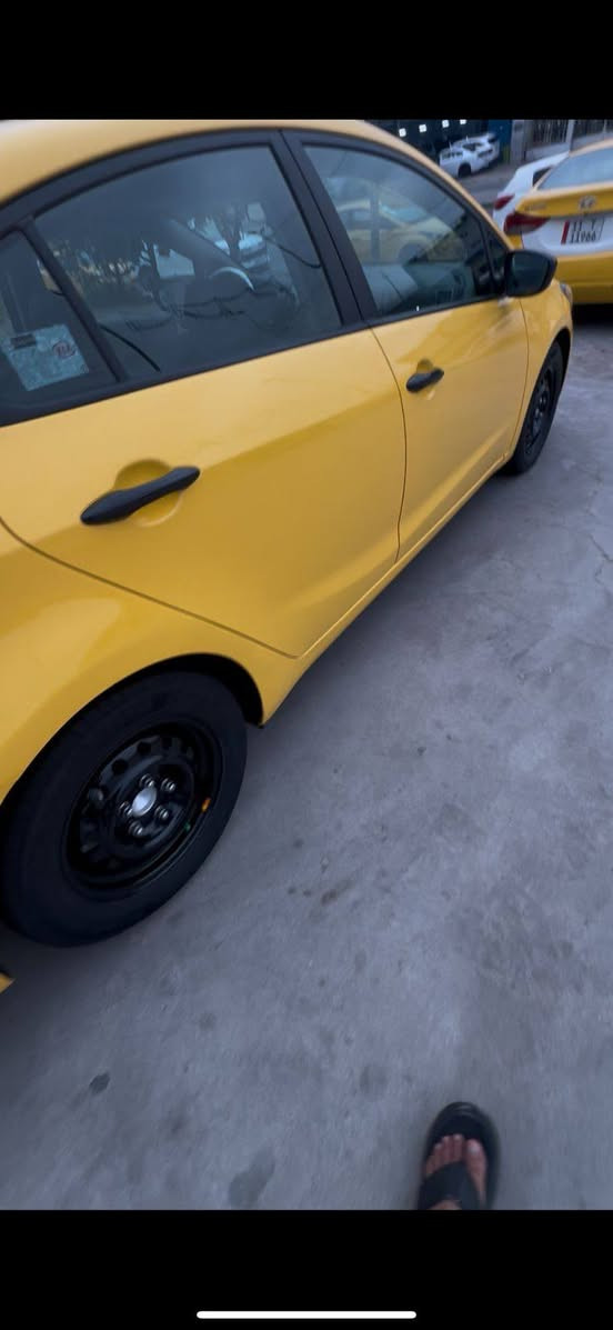 السلام عليكم كيا فورتي موديل 17 وارد امريكي حادث بنيد فقط بدون دواخل كير ومحرك ما مفتوح سياره جديده معنى الكلمه مال جناي سياره جاهزه من كل النواحي مكان السياره بغداد لا حد يراسلني مكلف بالنشر هذا رقم صاحب السياره***********
