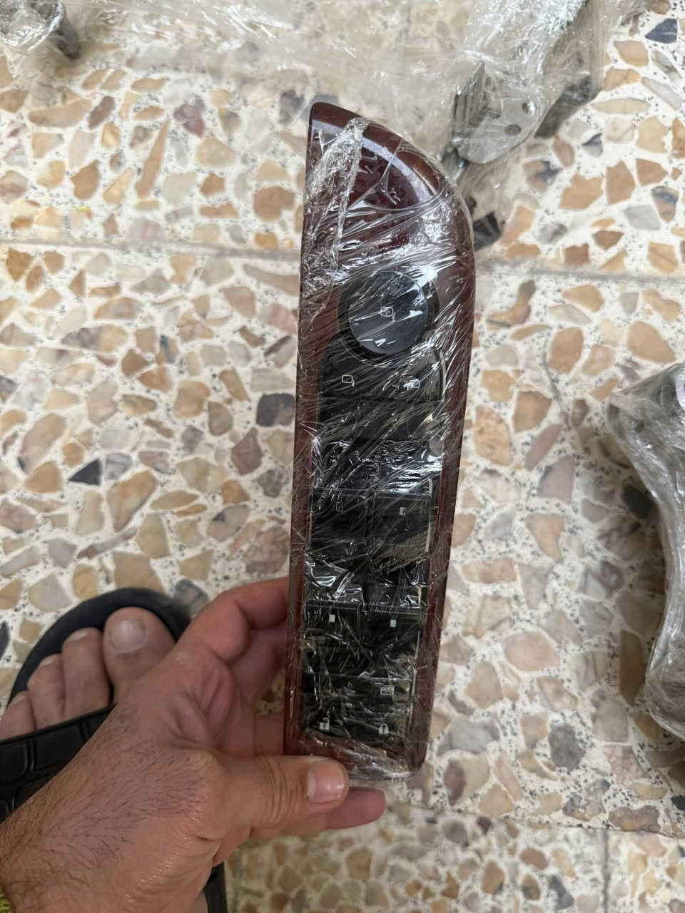 غراض تفصيخ غير مستخدم في العراق مال كصه تاهو يوكن من مديل 2007 لمديل 2014 غراض نظيفات اخو الجديد مسطره نوزلات 125 + عبوه بانزين 150 + كونترول جام30 + كمبريسر150 + ربل عازل باب كامل 4 قطع تجاري وليس تفصيخ السعر 40 / مكاني بصره حي الحسين / رقم الهاتف /*********** لايوجد توصيل
