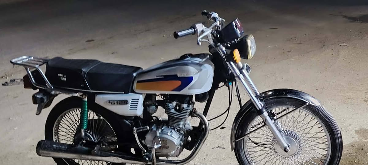 سلام عليكم دراجه البيع اوراق أصولي مديل 18تعمير 25 ماعده المكينه وراق كامله بس ورقه الوكيل مابيها اكاتبك مكاتبه شارع السعر 450وبيها مجال حك الجيه مكاني نجف على طريق نجف كربلاء عمود 260 متواجد ماسنجر واتساب انتصال رقم الهاتف ***********
