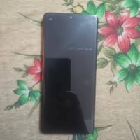 الترا 21 • خلل واحد • كاميرا سلفي