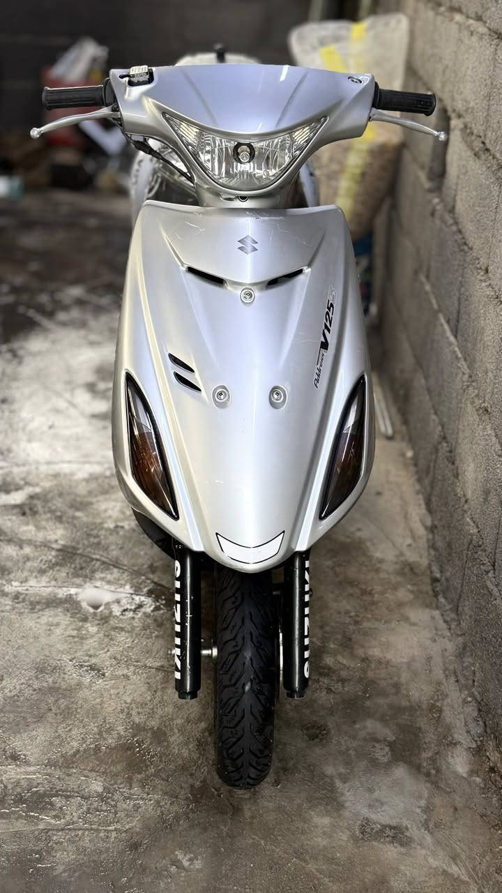 السلام عليكم للبيع ادرس حديث صارله شهر من نازله من الرمبه كفالة عامة شراي تفضل هاتف***********
