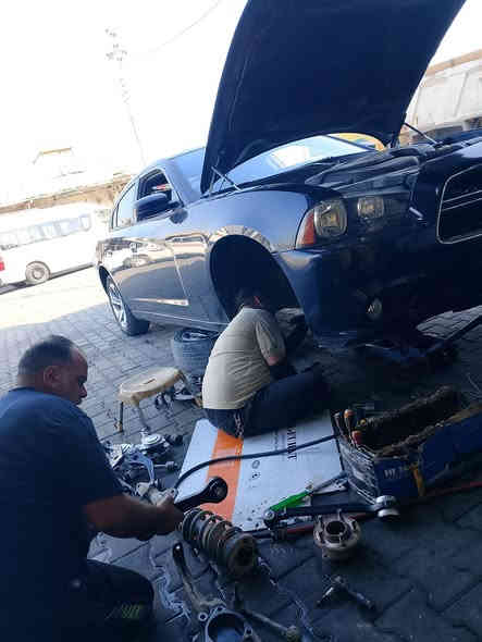 جارجر موديل 14 مكينة 3600كير طيارة تبريد ثلج منظومة زنون كاملة كصه جنطه متؤمة طبق  الأصل السعر المطلوب 55$وبيها مجال هاتف ***********
