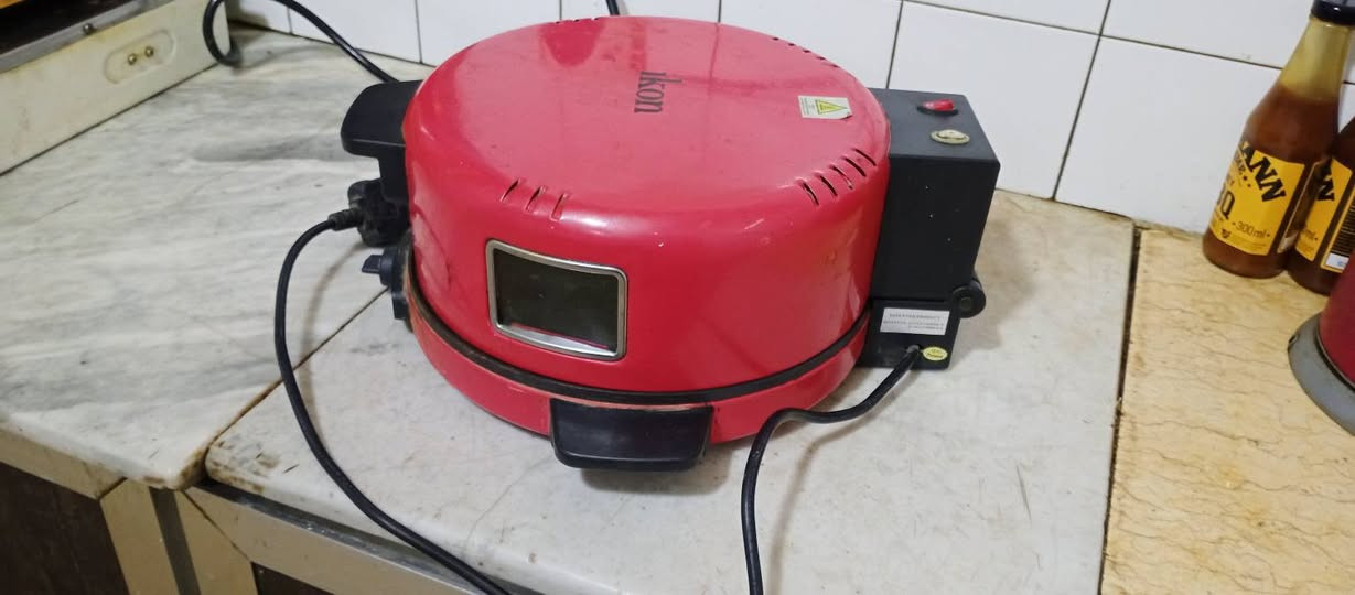 غراض بيت للبيع كلمن وسعره 
فرن كهربائي مال سياح ومال كلشي ب 15
مثرامه يدويه بعدهه جديده الثقيل ب 15
جدر ضغط فافون ثقيل كلشي مبي بس القفل مالته ماكو 7
مكساره قواطي ومعلبات ومقلاعه كهربائيه بعده كارتون ب 7
قاعده گلوب ب 2
رقم الهاتف ***********
