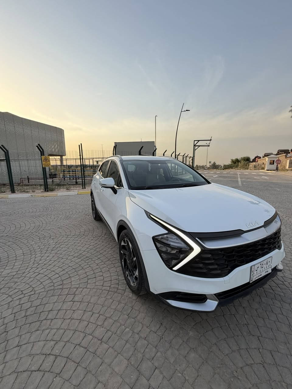 السلام عليكم كيا سبورتج 2022
عداد المسافه 30 الف كيلو متر
محر 4سلندر 2.4 لتر
كير اوتو ماتيك 6 سرعات
ويل كب حجم 17
داخل بيجي
شاشه متصله  8 انج 
كامرا خلفيه 
حساسات خلفيه
مانع انزلاق 
ملاحظة السياره مواصفات عاديه مو فول 
السياره خليجي كفاله عامه  عدى رصعه  صغيره باب السائق ومعدلها BDR
السعر 19,700وبيها مجال بسيط 
الاتصال ع الرقم ***********
عنوان السياره بغداد الكاظميه
غير متواجد ع الفيس
