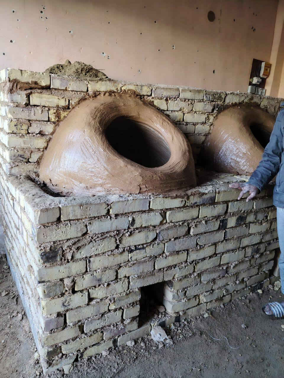 معمل حيدر الكواز
لسنا الوحيدين لاكننا متميزون في عملنا
مستعدون لبناء وفخار التنانير وتجهيز كافة المخابز والافران بالتنانيير الطين و كافه مستلزمتها(جمله _مفرد)
(عجانات ،هزازات، طابوق الناري،،ماشات،غطيات

توجد خدمة توصيل لكافة المحافظات
***********
