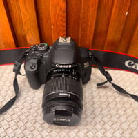 Canon EOS 700D للبيع نظيفة جدًا، استخدام شخصي، مع عدسة 18-55 الأصلية، ...