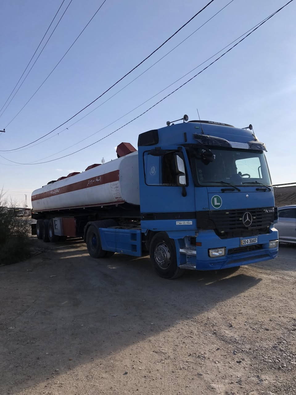 سلام عليكم اكتروس ميكا موديل2003حجم18 43مسجله صهريج وراه صهريج كامله الشغل جيبي إس تكيال جديدبرقيه طالعه اله بس طلع الشغل جاهزه سياره الشغل برغي نقص مابيه مراوس وبيع /مكان سياره الأنبار الرمادي السعر220دفترين وعشرين ورقه  وبيه مجال الشراي  ‭0783 191 8267‬
