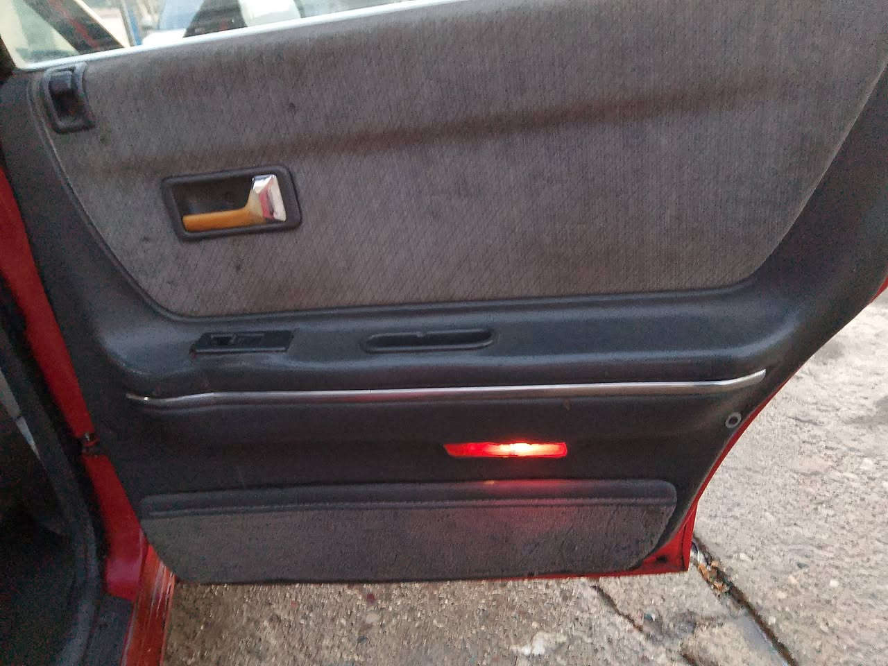 626 موديل 91 محرك كير شرط 12 بخ كابريته تنته كهرب جامات كهرب ستيرن بور قفل مركزي تدفئة نار ضرر جاملغ السكن
وايرمنيه كلها شغاله طخم تاير جديد سعرها 33 وبيها مجال 
***********
