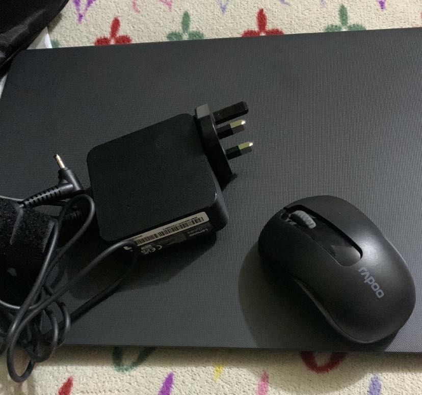 سلام عليكم لابتوب Lenovo 
المواصفات Cori5-10th
Hard 256 ssd
Hard 1tb hdd
Ram 20g ddr4
Gpu 2g nvidia
 Screen 15.6 fhd    
السعر (500)
تواصل علخاص او علرقم ***********
