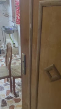 متوفر ايجار شقه  غرفه وصاله وخدمات السعر 300 العنوان بغداد دوره معلمين...