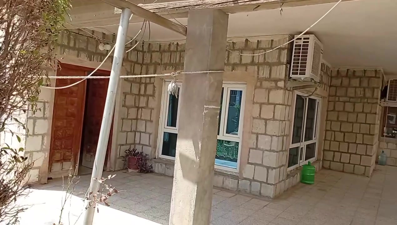 للبيع بيت 362م  واجهة 18م نزال أكثر من 20م طابوصرف ديال خانقين حي رمضان مقابيل بنزين خانت جوهرة قريب الشارع العام ثاني بيت 
للاستفسار ***********
مكتب حسين للعقار
