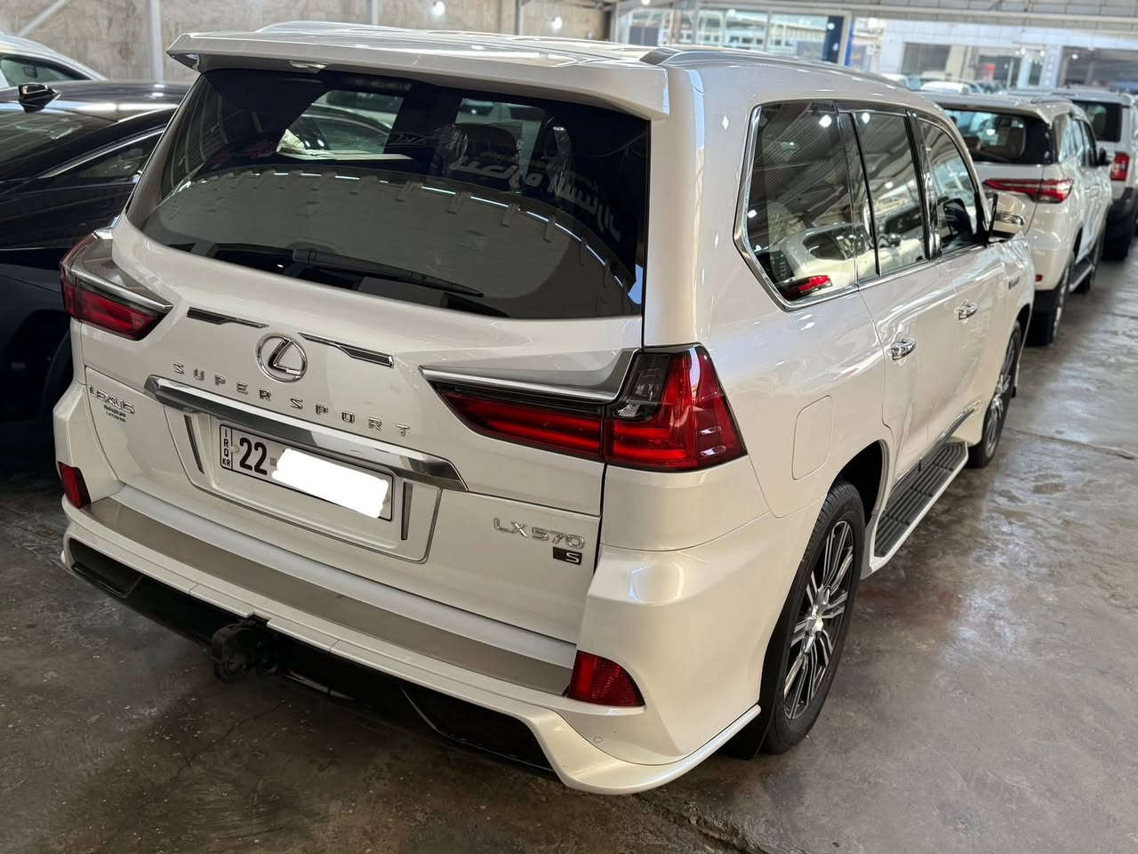 🇯🇵 LEXUS  LX570 🇯🇵
لكزس سبورت 570 

اللون : ابيض 

الموديل : 2021

العداد : 31000الف

حجم المحرك : 5700 Cc

عدد الاسطوانات : 8 اسطوانات ( 8 سلندر )

فول مواصفات ( Full Options)

السياره رقم اربيل 

مكان السيارة. بغداد النهضه معرض علي كريم 

الاستفسار ***********
