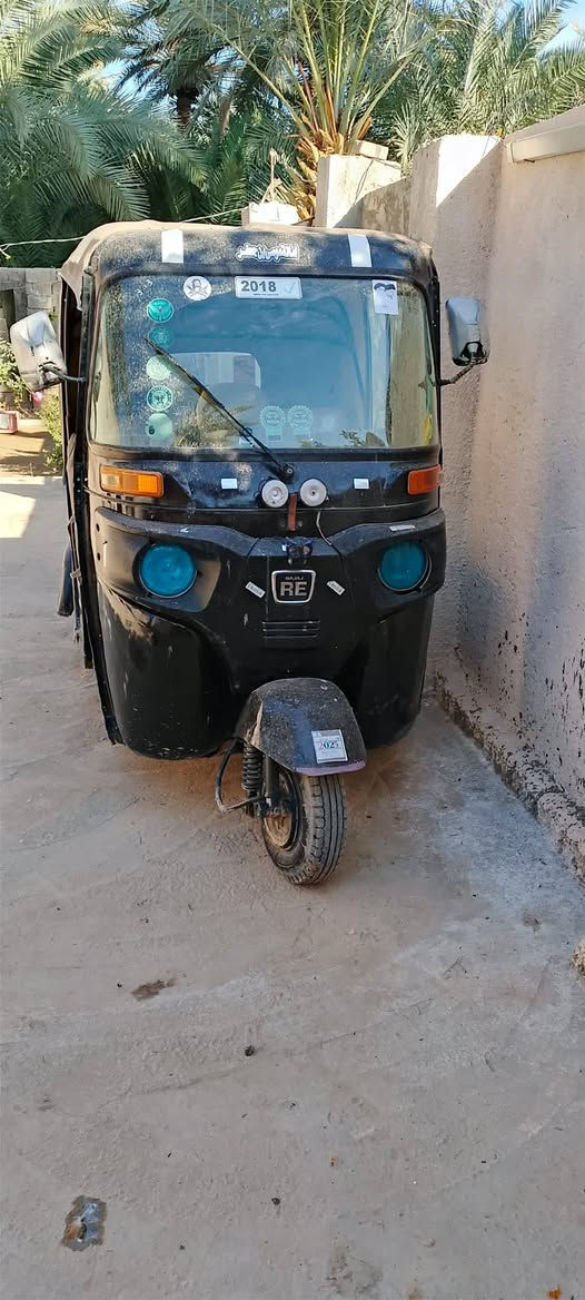 تكتك موديل 16 اوراق اصولي مكينته بيه عطل ماعرف شنو ابيع طافيه تكتك حلوه السعر 2700 وبيه مجال مكاني ديوانيه سومر ***********
