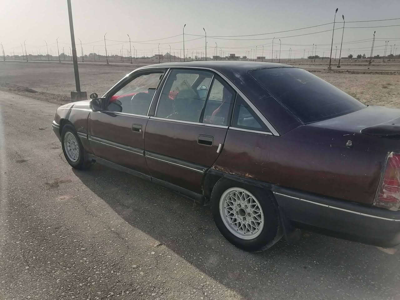 السلام عليكم
اوبل اوميگا موديل 1990 
سياره متعوب عليها كلش مال جناي جاهزه من كلشي كهربائيات كلها شغاله. بلاجكتورات زنون ولايت بلادي عالي ناصي وعدادات كلها شغاله كيلو متر ، بانزين ، حماوه ، رون ماناقصها شيء كير ومكينه وحداديه مشروطات باتري جديد وفيت بم وبخاخات وتايرات شرط ترايك 180 وين مايعجبك رقم قادسيه دولي تحويل مباشر ماعليها اي غرامات عنوانها الديواينه قضاء البدير للاستفسار خاص او ***********
