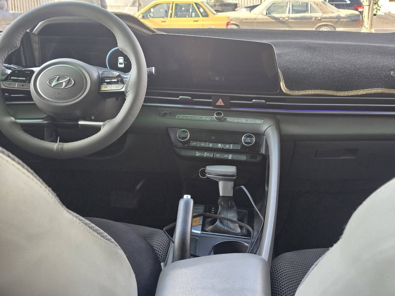 السلام عليكم
النترا 2024 
وارد امريكي صور الحادث مرفقة 
سيارة جديدة بمعنى الكلمة
مكينة 2000 دوش  
تحكمات ستيرن 
ثلاث اوضاع قيادة 
نفقطة عمياء 
شاشة كبيرة 
مانع نزلاق 
توقف ذاتي 
تشغيل عن بعد 
رادار قيادة 
مثبت سرعة 
ماشية 67 k 
السعر 157 
رقم صاحب ***********
