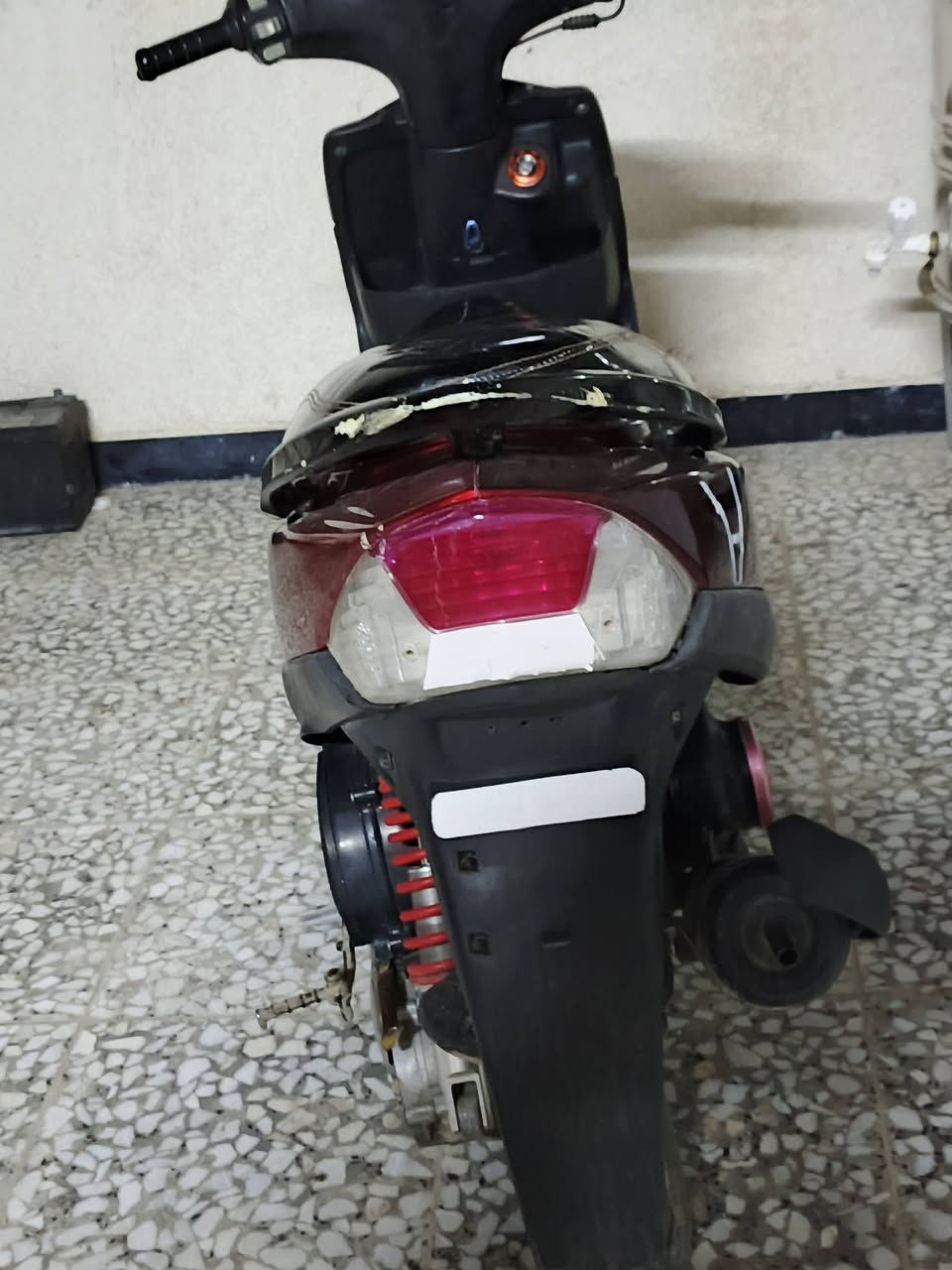 اسلام عليكم. دراجه ماكس عدله. بوشه (49)بلاد مفتوحه مبدل بس ولفات. الدراجه كلها بلاديه ما ناقصهه اي شي. سلف هندر بأي وقت شغاله نگره. بيها تزويد خارجي. 1. ويل مشيف. 2.دبل امامي رياضي. 3.دبل خلفي رياضي. 4.شيال رياضي. 5. قبق فلاوين. 6.قبق جوزه رياضي. 7.تعلاكه رياضي. وبيها دبل اشاره. كهربأيات كلها شغاله. الدراجه تاخذه ربع مذب عليها مكاني (بابل الحصوه). السعر (500).وبيها مجال للشراي المو شراي لا يتعبني الرقم *********** متواجد خاص..
