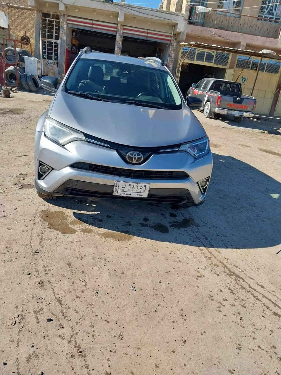 السلام عليكم
راف فور موديل ٢٠١٨
لون سلفر
رقم بغداد بإسمي 
تحكم ستيرن جهتين
رادار
تحديد مسار 
كامرة
ثلاث انظمة قيادة
محرك ٢٥٠٠
اربعة سلندر
دوشمة أرضية جلد 
الضرر موضح بالسونار 
السعر ١٦٣ $  وبيها مجال 

رقم الهاتف ***********
