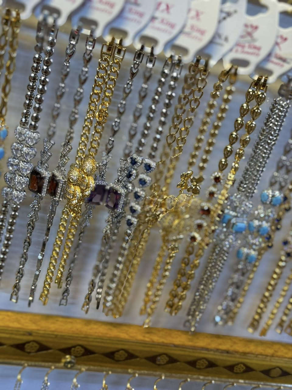 اكسسورات الريس 🔥🔥 بضاعه جديده 🔥🔥💎💎


**إذا كنت صاحب هذا الإعلان وتريد حذفه لأي سبب، رجاءا أرسل رسالة إلى الدعم الفني**