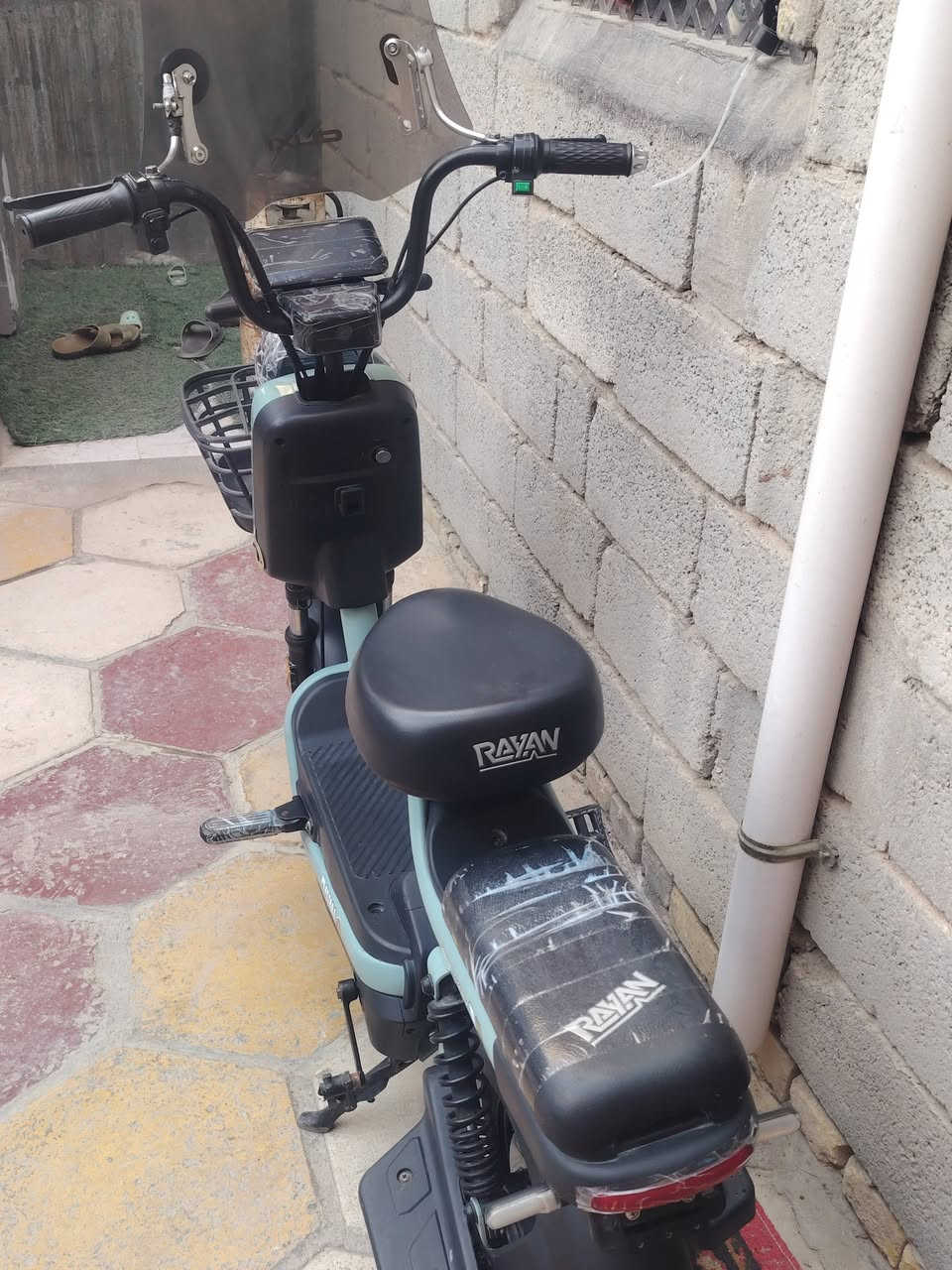 دراجه شحن الريان R9 الحجم 14 
كفاله عامه من اي عطل والشحن خير من الله 
تشغيل عن بعد وسويجين وياها وشاحنه 
السعر 300 وبيها مجال بسيط حك الكروه


**إذا كنت صاحب هذا الإعلان وتريد حذفه لأي سبب، رجاءا أرسل رسالة إلى الدعم الفني**