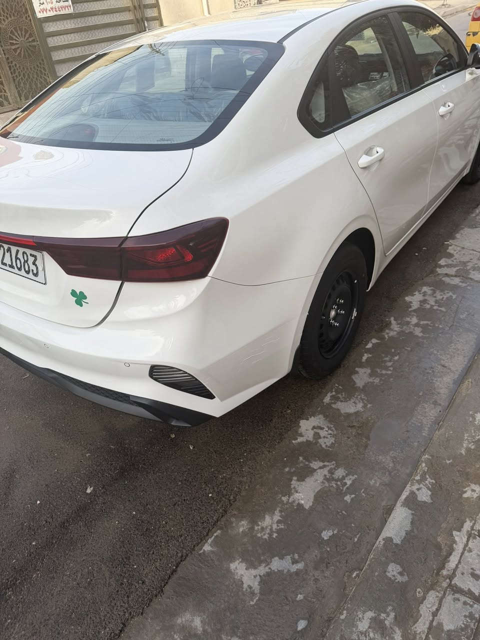 السلام عليكم سياره جديده معنه الكلمه خليجي مكينه 2000دوش كفاله عامه غير طخه بسيطه ماشيه 19 جديده الله شاهد موديل 24مكاني بغداد حي ور السعر 182  تفاصيل بلفيديو بعد اكثر ***********
