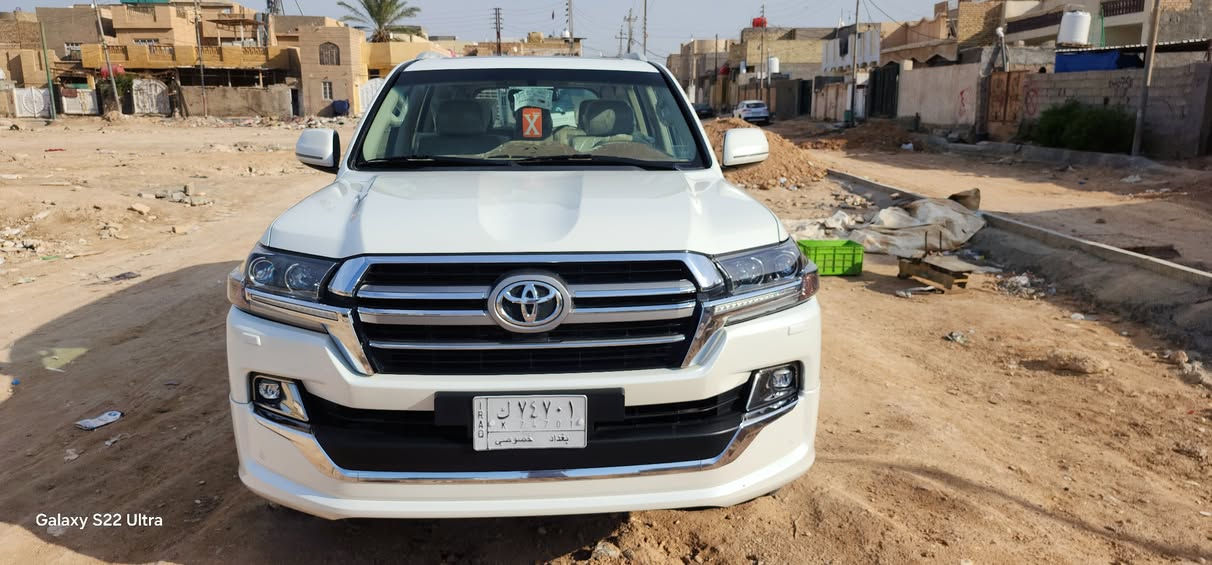 لاندكروز 19 بريميه فول مواصفات مكفوله كفاله عامه ماشيه 99 سياره جديده مال جناي ***********
