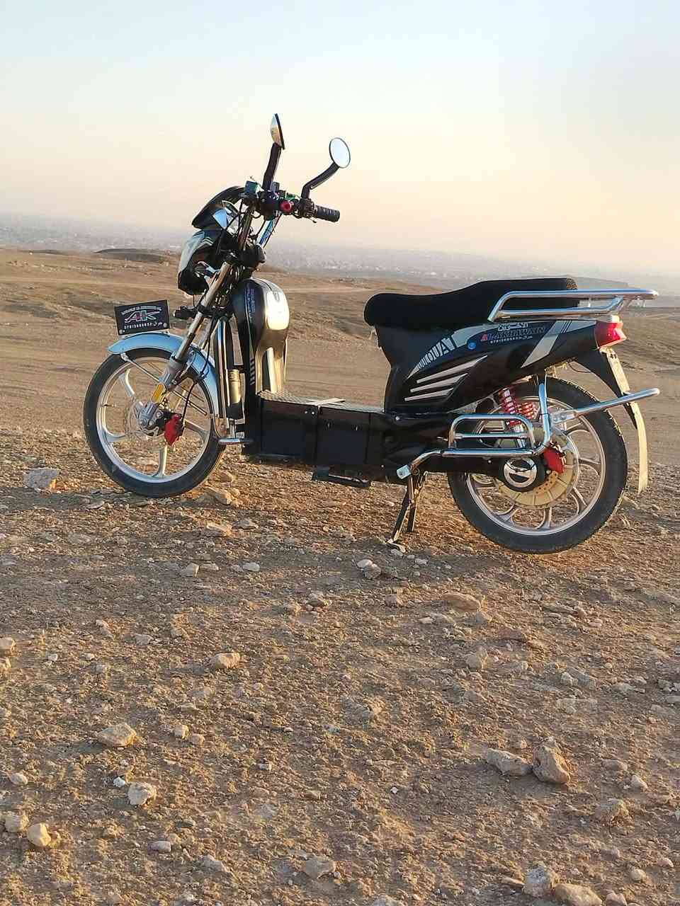 سلام عليكم 
موطور هارلي مويديل 25 نضيف على ايدي 6 باتريات بصمه شغاله + سويجين 
وصل 625 مابعته
هاتف 📞 ***********
