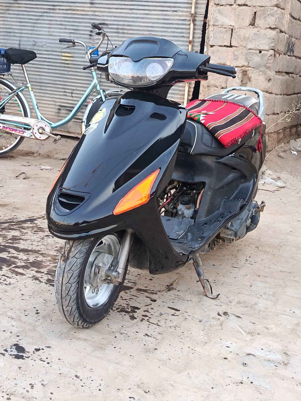 السلام عليكم فراشه فحل للبيع ماا مفتوح برغي بيهة كهربائيات كلهة شغاله عوزهة بس دبلات كدام ترجع فول سعرهة 400 او بيهة مجال بصيط *********** مكاني صلاحيه
