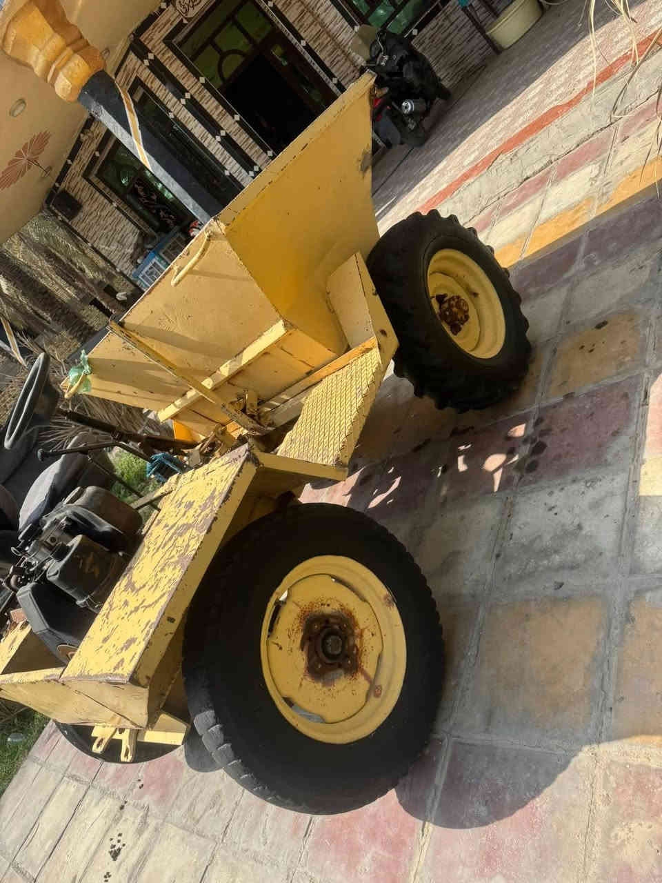 سلام عليكم دنبر تركي للبيع كولش نضيف مكاني بابل حله سياحي السعر مليون ونص وبي مجال حك جيه الاستفسار تصال على ***********
