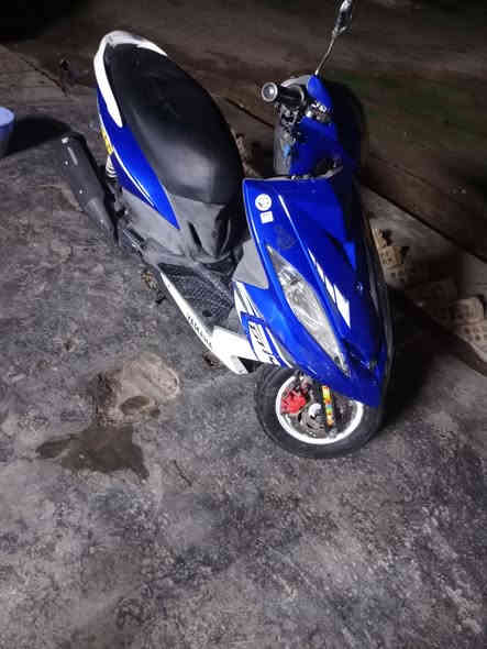 سلام عليكم
للبيع جيتي ار دشبول 3الوان موديل 2012  ما بيهة نقص كاملة كهربائيات كلهة شغالة تايرات دبلات نضيفة مكينة مكفولة برغي ما مفتوح بيهة شلعة و معدل كفرات بلاد اوراق كاملة دراجة جديدة السعر مليون بيهة مجال بسيط مكاني بغداد الشعلة الرقم ***********الشراي يتصل
