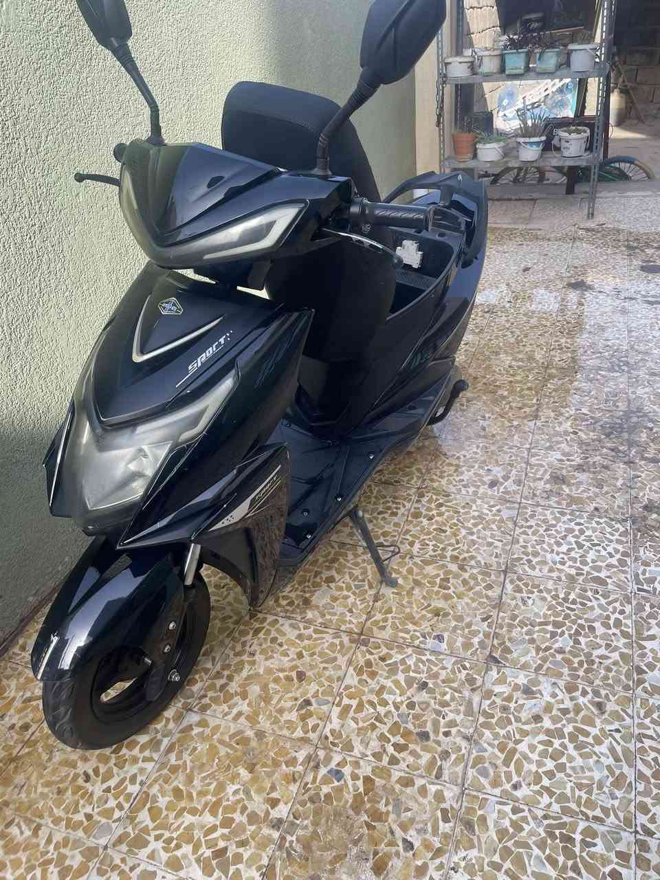 ماطور شحن باب اول مع ست بطاريات جديدة للاستفسار على السعر الاتصال على الرقم *********** العنوان موصل برطلة وشرط الفحص
