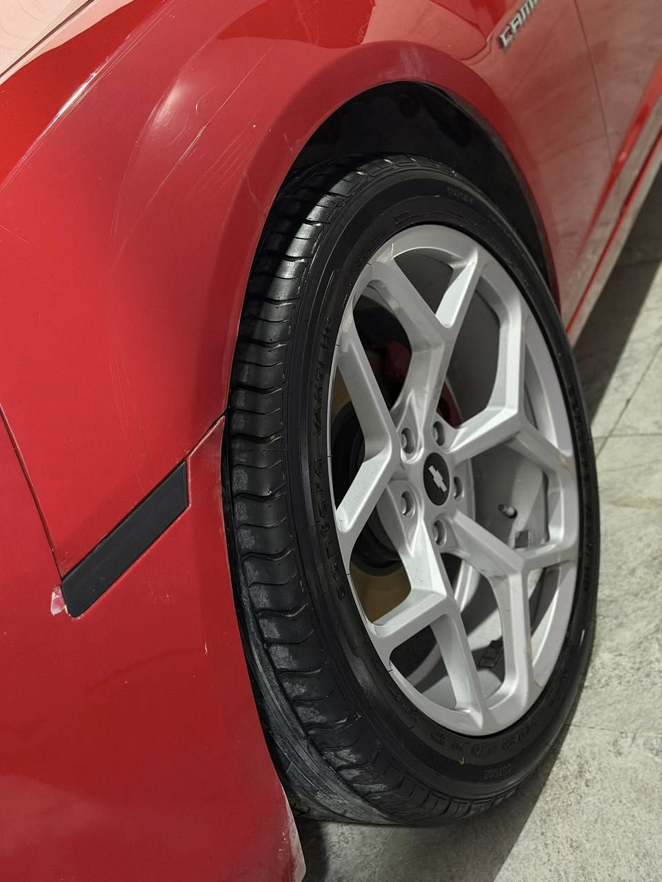 ويالة كمارو للبيع ✅
ويالة قياس ٢٠ تو سايز للبيع
لون سلفر حلو 
ويل واحد بي تعديل امامي فقط 
بدون تايرات سعرهن
٤٨٠ الف
تايرات حجم ٢٩٥/٤٠/٢٠ ام عريض للوره 
موجود زوج واحد فقط تاريخ ٢٠٢٣ 
اكثر من نص عمر ماركة مشلن - michlien
سعرهن ١٧٥ الف


**إذا كنت صاحب هذا الإعلان وتريد حذفه لأي سبب، رجاءا أرسل رسالة إلى الدعم الفني**