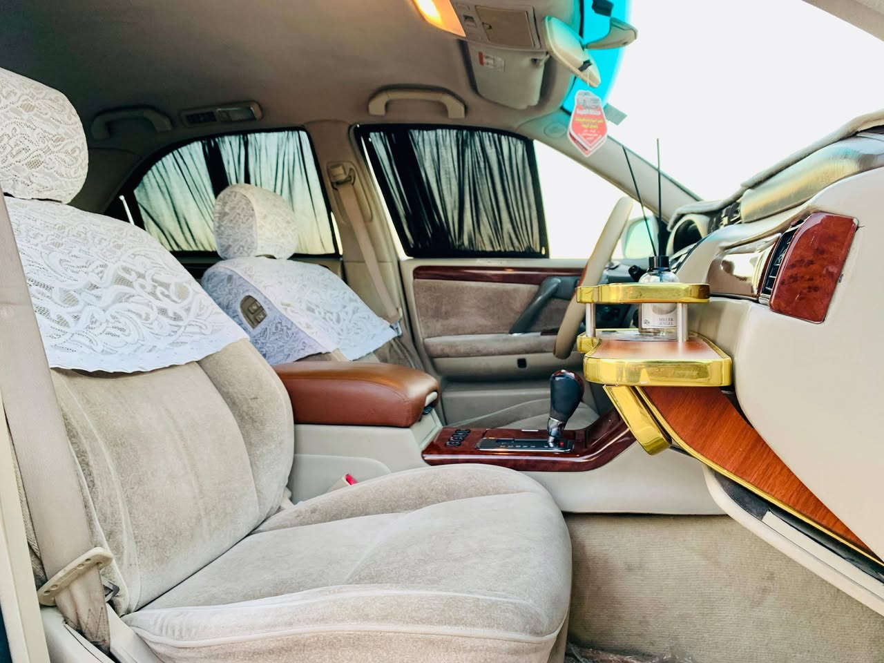 سلام عليكم ورحمه 
للبيع تويوتا كراون ملكة رقم بصرة انگليزي بأسمي تحويل مباشر  تحوير نجف فوگ وجوه فول مواصفات عدا الفتحة 4 دكم ثلاجة كشنات كهربائية 4 برده خلفية ستيرن كهربائي مري شفط جام اوتو تبريد قطعتين امامي وخلفي مكفوله كص والضربه والصبغ السيارة ((( نقل ))) فقط شغل %100 هزه بعدها مامنتهية سنوية لغاية 2031 كير ومحرك 3000 vvt فيشة وبطل اسود الجنايه يعرفون سعر المحرك .. كير ومحرك مكفولات ويل تو سايز تبريد تدفئة سيارة مال جناي السعر 105 وبيها مجال العنوان كربلاء المقدسة....***********
