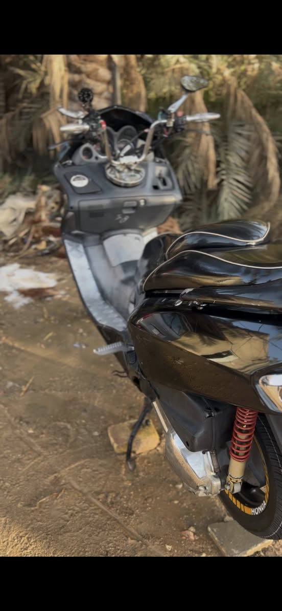 سلام عليكم فورزه 6/0 لون اسود بلادي  استيرن رياضي  دوسات نيكل
استاند حساس  
كهربايات كيجات كلهه شغاله 
مكينه اكلجات مكفوله طستهه ناعمه نكره باي وقت حماوه نص ثابته شلعه ومعدل فول 
 دراجه جاهزه بدون نقص سعر خاص ***********
