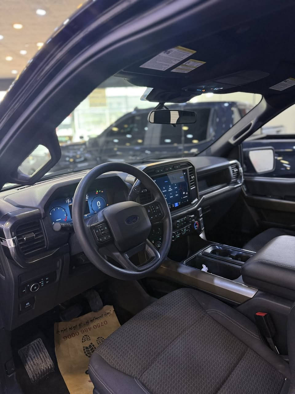 السلام عليكم شباب فورد F150  XLT موديل 2024 

    2024 Ford F-150 XLT en Venta en San Antonio, 

حجم المحرك : 3.5  (6 سلندر ) 

المسافه المقطوعه : 11 الف ميل

ضرر السياره : جاملخ سبوخ  بدون دواخل

حالة الايرباك : برده + كشن+ سترئن

#المواصفات

رادارات 360
 
6سلندر تون تيربو

ردرات مخرج كهرباء 

شاشه كبيره

كير تعليك

ويل كروم

باب طويل بدي قصير

بعد بيه هواي مواصفات

رقم شانسي
1FTFW2L81RFB40218

***********
واتساپ
***********
السعر —335 بية مةجال

مكان سيارة اربيل بدون رةقم كاتي دهؤك 

شارح ١٠٠محارز سيارات محارز پاسنجةر

